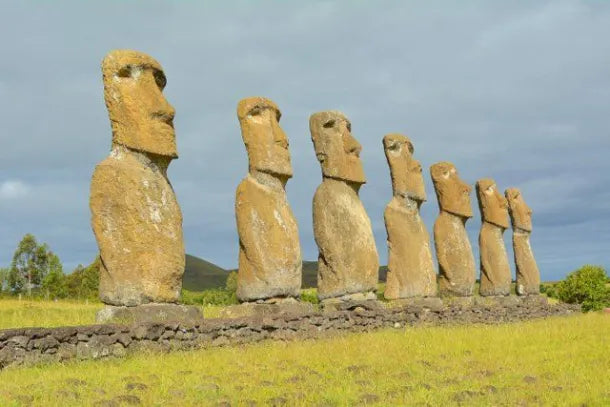 (-12 años) La Ruta de los Siete Exploradores - (Ana te Pahu, Ahu Akivi, ...)