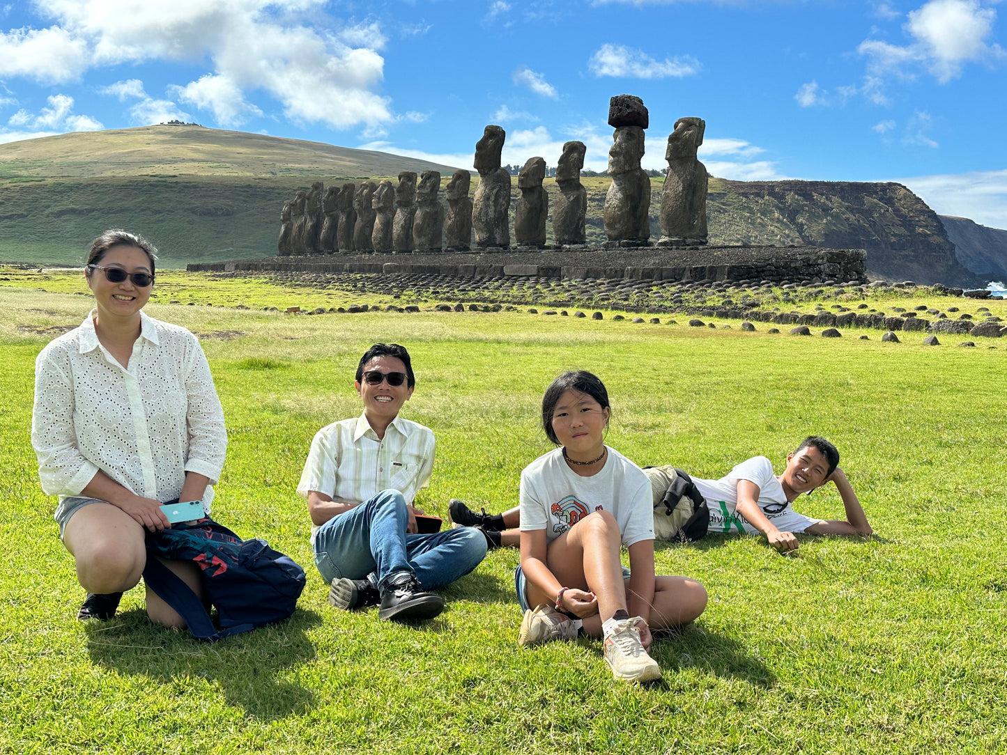(+12 años) La Ruta del Moai - Full Day (Vaihū, Akahanga, Rano Raraku, Ahu Tongariki, Te Pito Kura, Anakena)