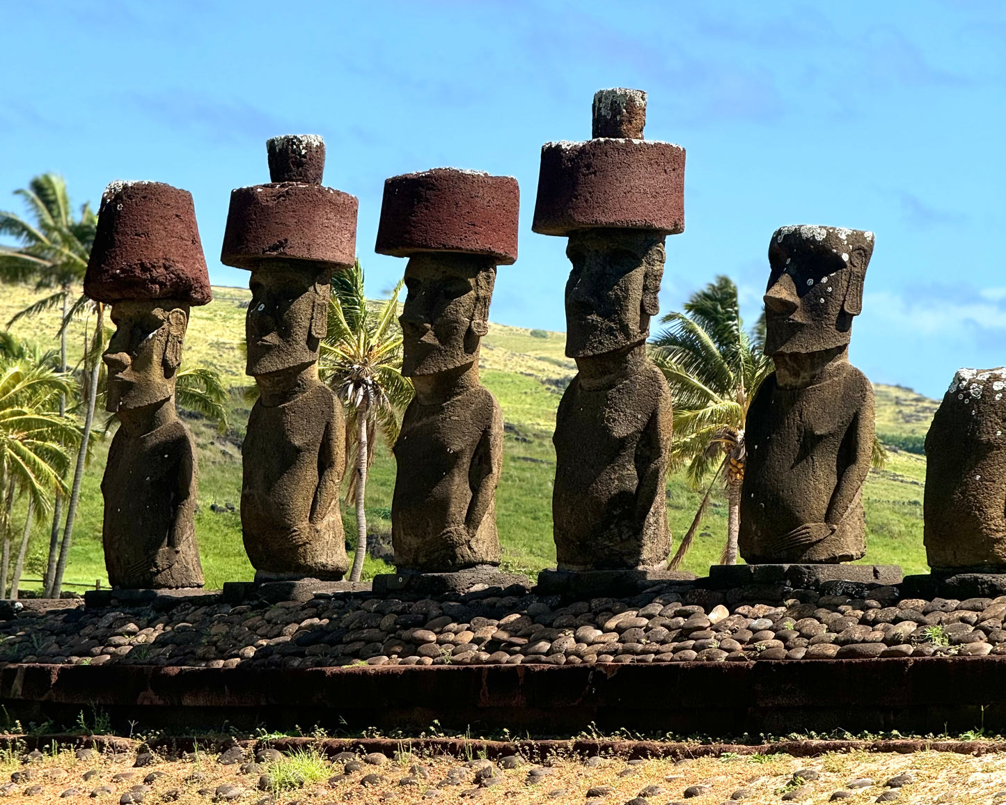 (+12 años) La Ruta del Moai - Full Day (Vaihū, Akahanga, Rano Raraku, Ahu Tongariki, Te Pito Kura, Anakena)