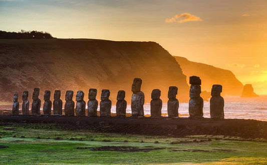 (+12 años) Amanecer en Ahu Tongariki